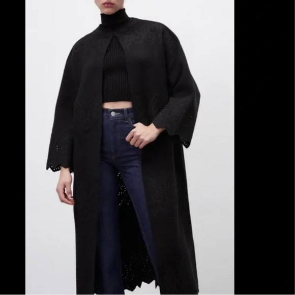 ZARA Limited Edition Eyelet Detail Heavy Knit Coat - Picture 3 of 16